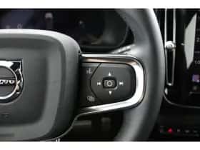 Volvo XC40 (2022) thumbnail 17