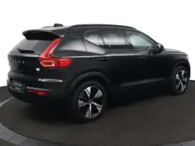 Volvo XC40 (2022) thumbnail 4