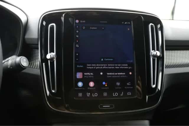 Volvo XC40 (2022) thumbnail 6