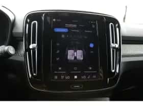 Volvo XC40 (2022) thumbnail 9