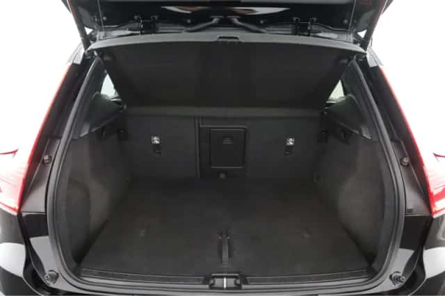 Volvo XC40 (2022) thumbnail 10