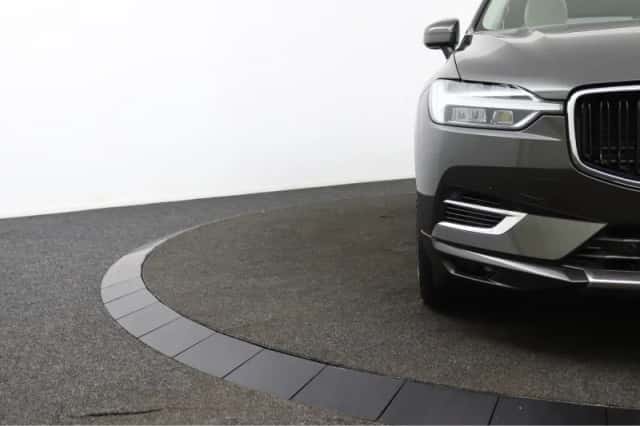 Volvo XC60 (2018) thumbnail 19