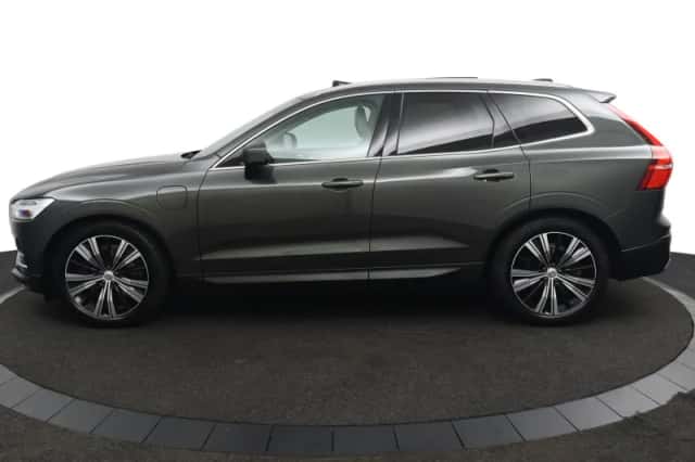 Volvo XC60 (2018) thumbnail 3