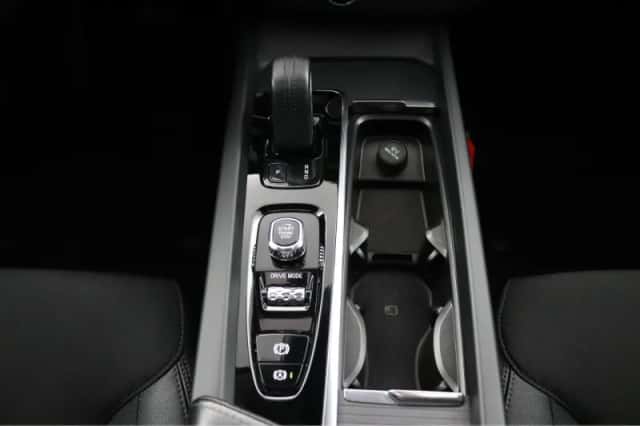Volvo XC60 (2020) thumbnail 24