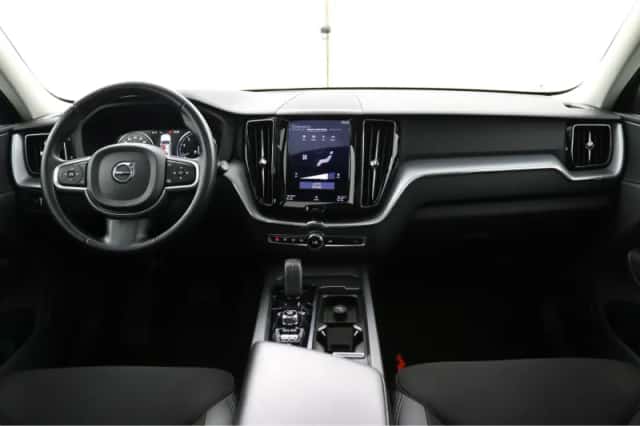 Volvo XC60 (2020) thumbnail 4
