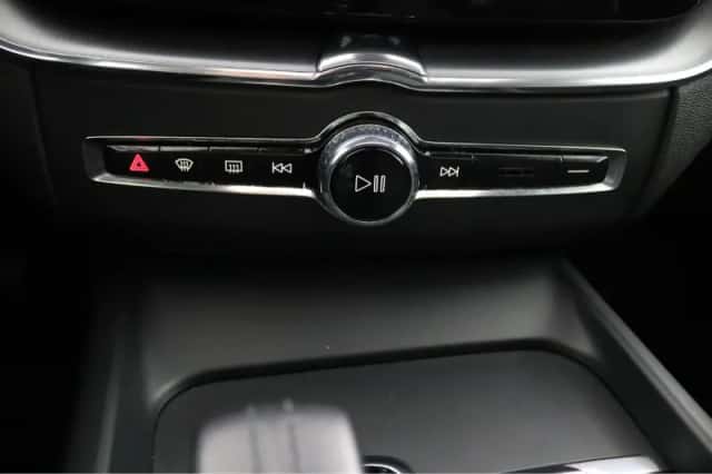 Volvo XC60 (2020) thumbnail 36