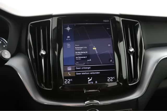 Volvo XC60 (2020) thumbnail 5