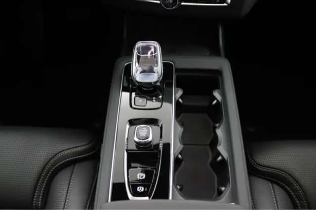 Volvo XC90 (2026) thumbnail 24