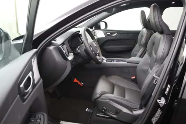 Volvo XC60 (2026) thumbnail 12