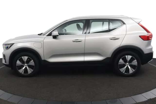 Volvo XC40 (2023) thumbnail 2