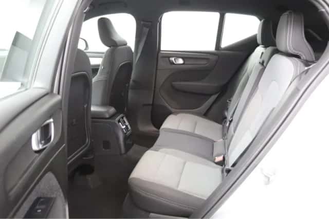 Volvo XC40 (2023) thumbnail 11