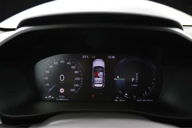 Volvo XC40 (2023) thumbnail 15