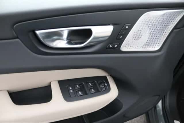 Volvo XC60 (2026) thumbnail 23