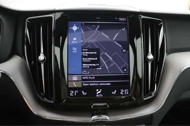 Volvo XC60 (2020) thumbnail 5