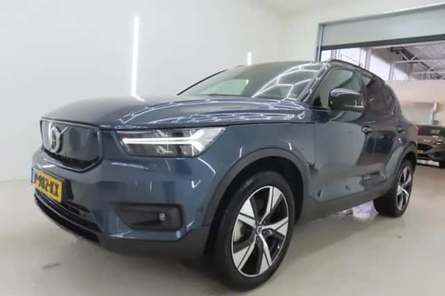 Volvo XC40 (2022) thumbnail 1