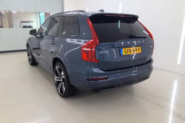 Volvo XC90 (2024) thumbnail 3