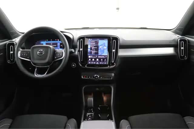 Volvo XC40 (2026) thumbnail 4