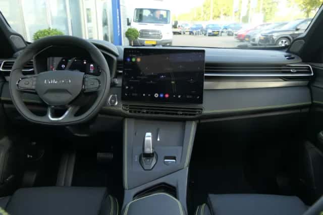 Lynk & Co 01 (2026) thumbnail 4