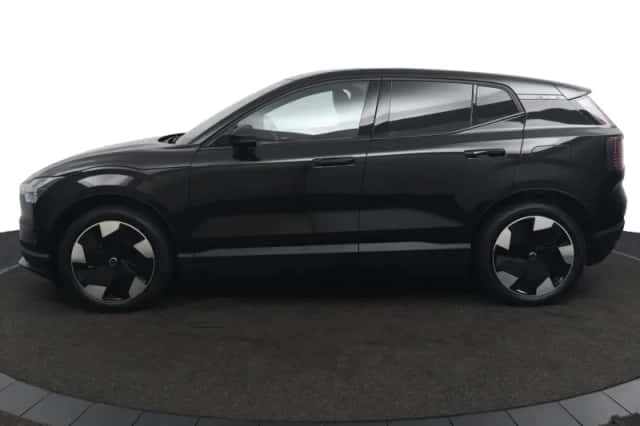 Volvo EX30 (2024) thumbnail 2
