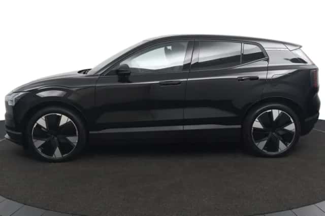 Volvo EX30 (2024) thumbnail 2
