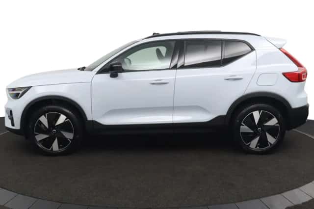 Volvo EX40 (2026) thumbnail 2