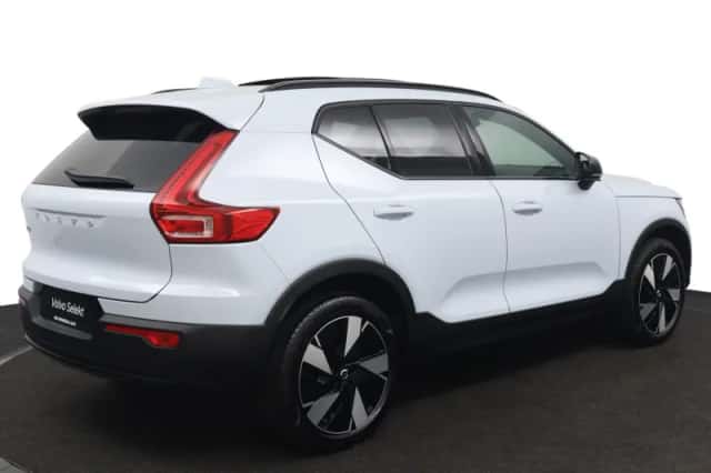 Volvo EX40 (2026) thumbnail 3
