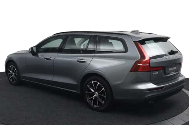 Volvo V60 (2021) thumbnail 3
