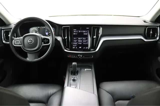 Volvo V60 (2021) thumbnail 4