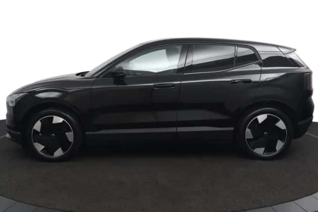 Volvo EX30 (2025) thumbnail 2