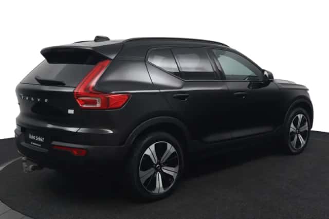 Volvo XC40 (2022) thumbnail 4