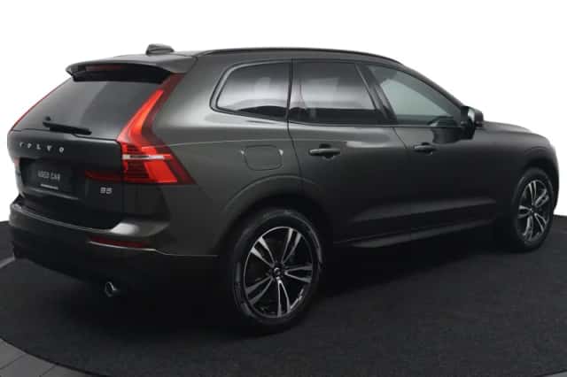Volvo XC60 (2020) thumbnail 3