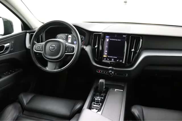 Volvo XC60 (2020) thumbnail 4