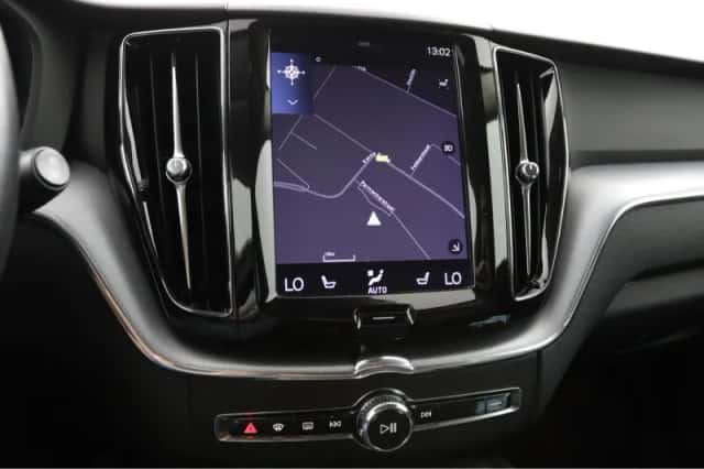 Volvo XC60 (2020) thumbnail 5