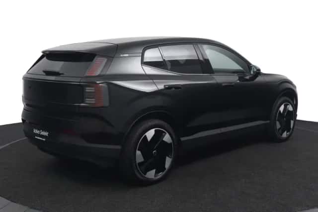 Volvo EX30 (2025) thumbnail 3