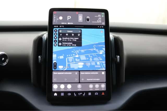 Volvo EX30 (2025) thumbnail 5