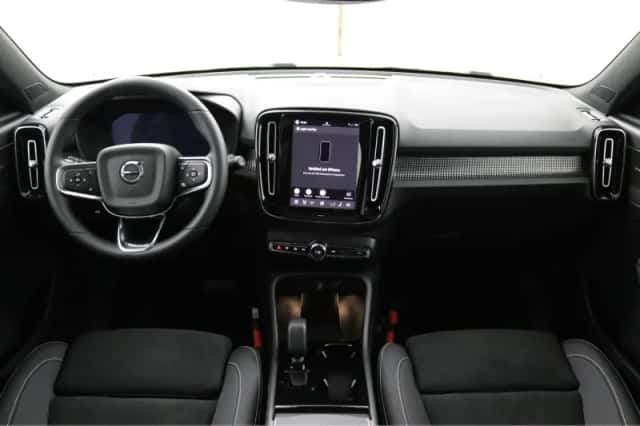 Volvo EX40 (2026) thumbnail 4
