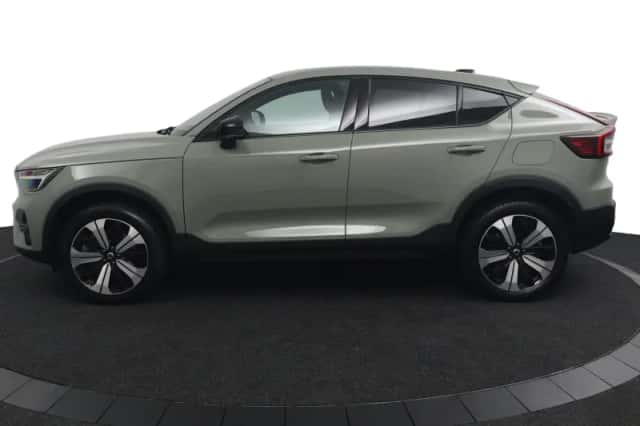 Volvo C40 (2023) thumbnail 3