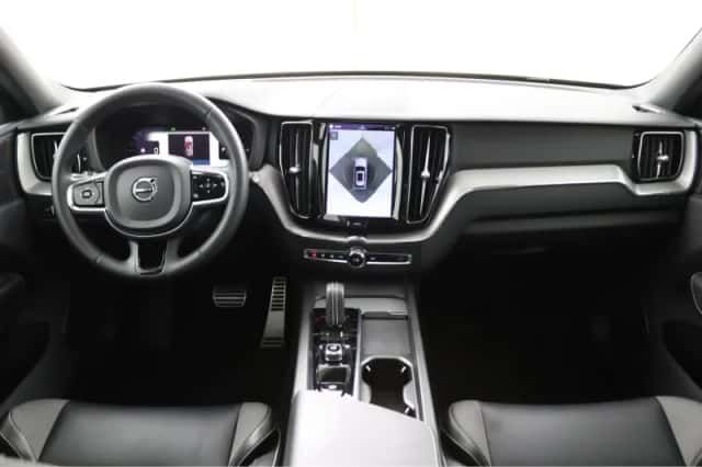 Volvo XC60 (2021) thumbnail 4
