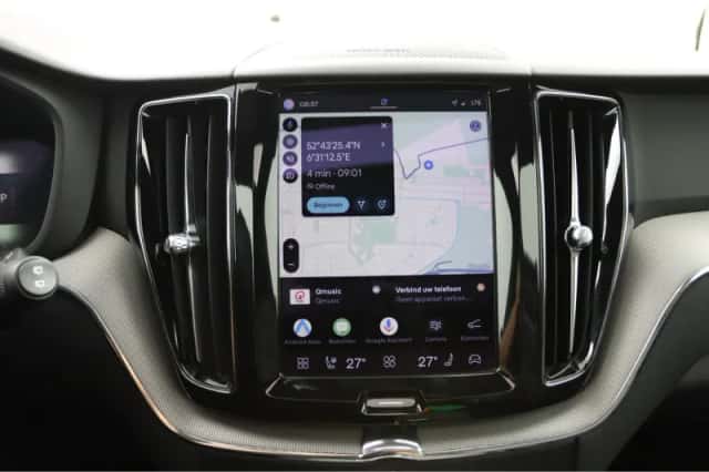 Volvo XC60 (2021) thumbnail 5