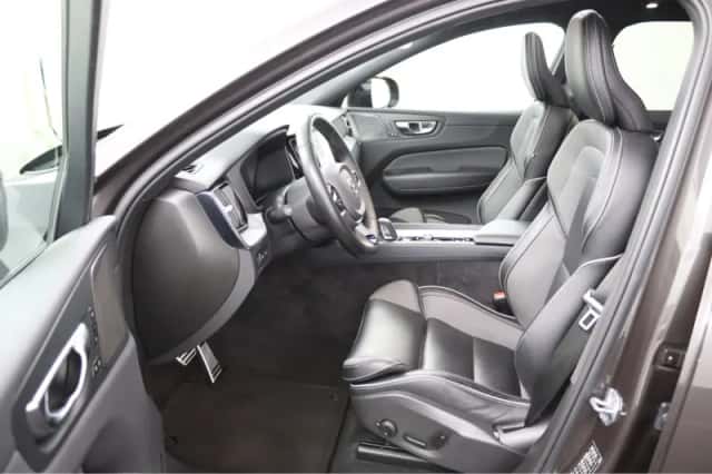 Volvo XC60 (2021) thumbnail 6