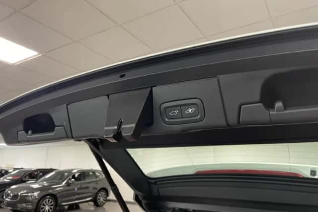 Volvo XC60 (2022) thumbnail 12