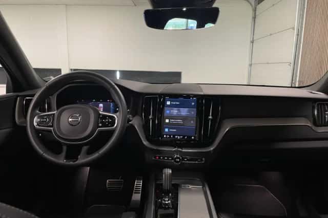 Volvo XC60 (2022) thumbnail 15
