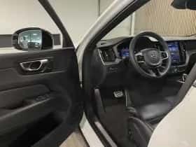 Volvo XC60 (2022) thumbnail 16