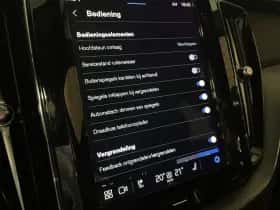 Volvo XC60 (2022) thumbnail 25