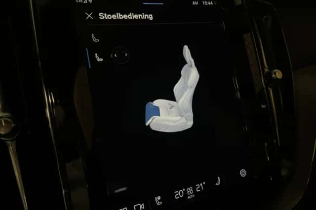 Volvo XC60 (2022) thumbnail 30