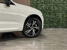 Volvo XC60 (2022) thumbnail 4