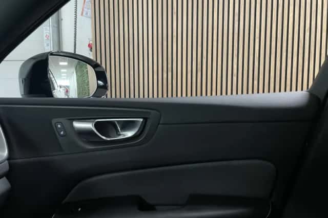 Volvo XC60 (2022) thumbnail 33