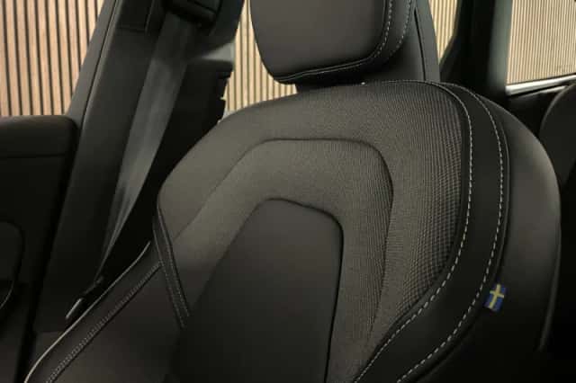 Volvo XC60 (2022) thumbnail 35