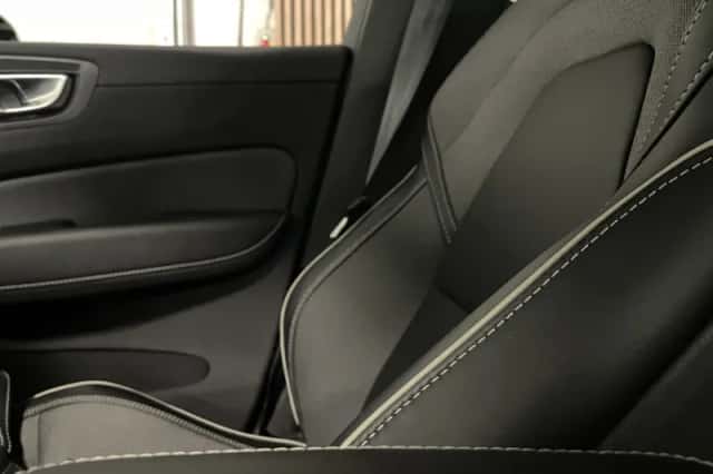 Volvo XC60 (2022) thumbnail 36