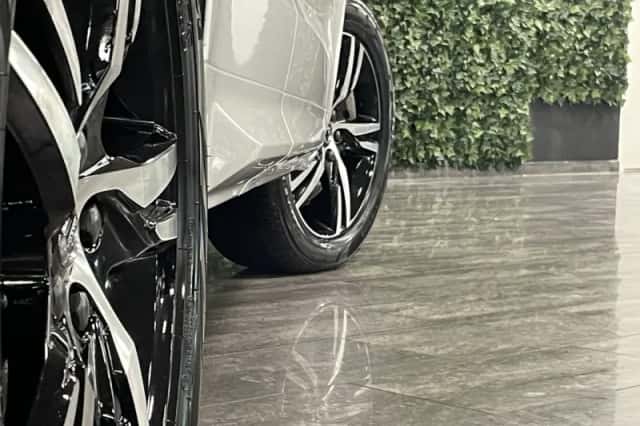Volvo XC60 (2022) thumbnail 9